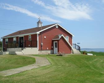 Oceanfront Elegant Home with Games Room On Picturesque Big Tancook Island - Lunenburg - Building