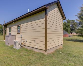 Quiet Millington Tiny House Near Naval Air Base! - Millington - Building