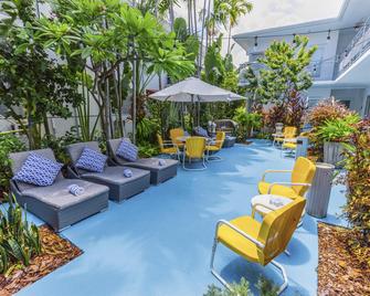 Seaside All Suites Hotel - Miami Beach - Patio