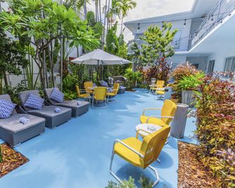 Seaside All Suites Hotel - Miami Beach - Patio