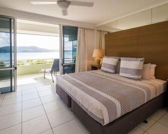 Hamilton Island Holiday Rentals - Lagoon 202 - Hamilton Island - Bedroom