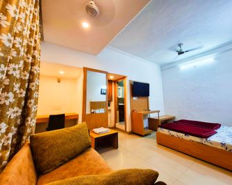 Hotel Crown Plaza - Rudrapur - Bedroom