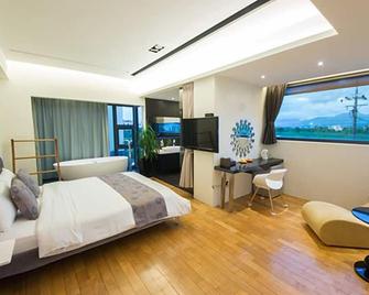 涵暄精品民宿 - 羅東鎮 - 臥室