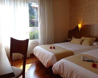 Hotel El Pescador - Oleiros - Bedroom