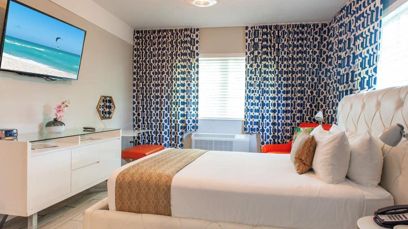 Oceanside Hotel and Suites