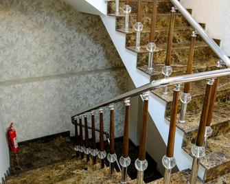 Erzincan Otel Karakaya - Erzincan - Escaleras