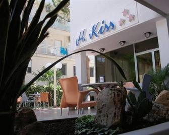 Hotel Kiss - Cesenatico - Patio