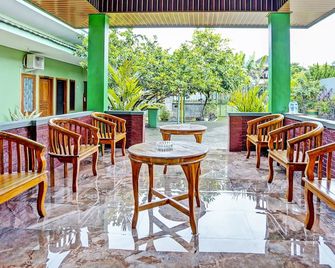 OYO Life 92043 Kost Barokah Syariah Madiun - Madiun - Innenhof