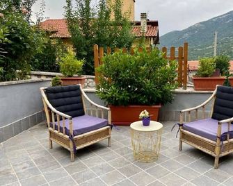 Residence Orto di Venanzio - Barrea - Patio