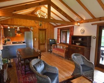 Pretty Cottage Ardennes near Valley of Lesse & Semois - Gedinne - Sala de estar