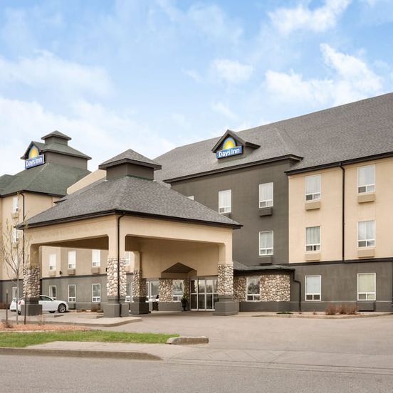 Days Inn by Wyndham Regina image 1