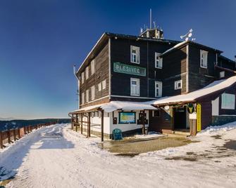 Hotel Plesivec - Abertamy - Budova