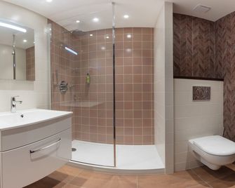 Hôtel du Béryl, Lons-le-Saunier - Lons-le-Saunier - Baño