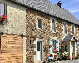 Self Contained Gite with lovely country views - Hambye - Edificio