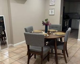 Vintage Garden in the City Home - Baltimore - Comedor