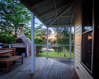 Country House Retreat - Lakes Entrance - Balcony