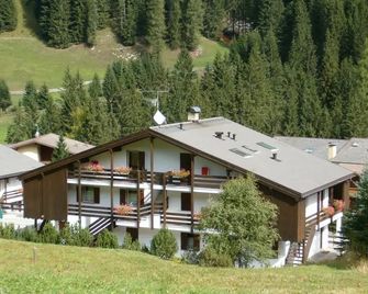 Residence Casa Canazei - Canazei - Budova