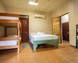 Hostel Papalotes - Quepos