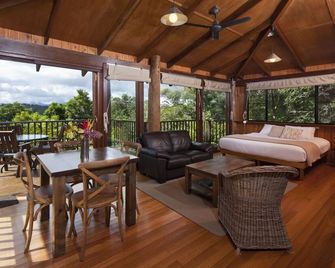 Rose Gums Wilderness Retreat - Yungaburra - Habitación