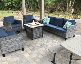 Lounge On The Lake In Privacy/Fly-in Friendly - Port Orchard - Patio