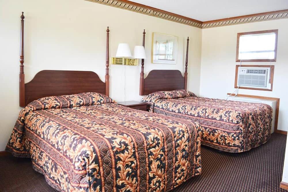Budget Inn / 2 double beds non smoking - Fairmont