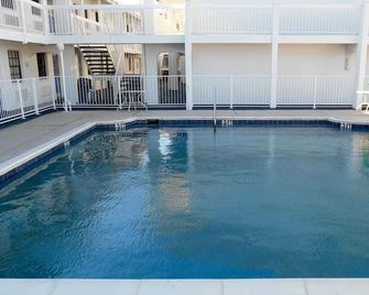 Motel 6 Garland, Tx - Northeast Dallas - Garland - Bazén