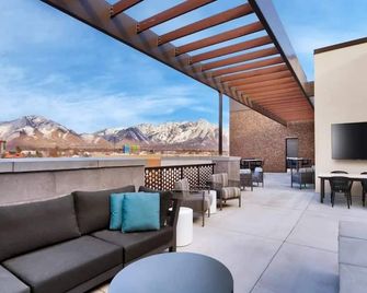 Spacious 1br | Private Entry|new Building|free Pkg - Salt Lake City - Balcony
