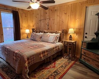 Overlook on 5th - Entire Home Summer - Inlet - Bedroom