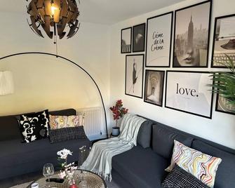 Newbuild Riverview 3bdr House Near Glasgow - Clydebank - Living room