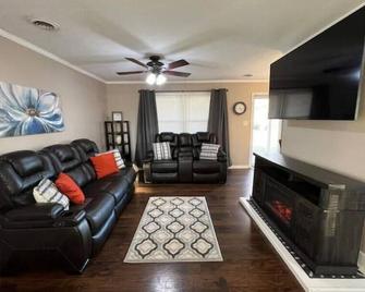 Bluegrass Bliss - Horse Cave - Living room