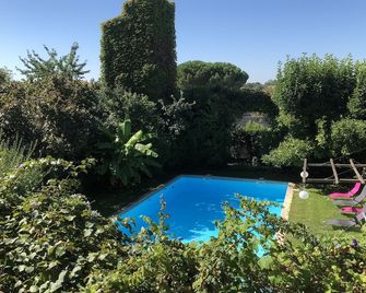 Gentil'Home - Toulouse B&B Prestige - Fenouillet - Piscina