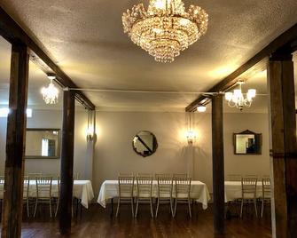 River View Apartment and Event Space - Kalama - Restaurante