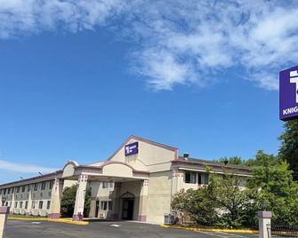 Knights Inn Hartford - Hartford - Building