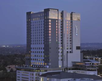 Radisson Blu Hotel Sandton, Johannesburg - Joanesburgo - Edifício