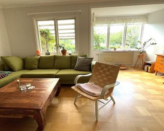4 Person Holiday Home in Linkoping - Linköping - Sala de estar