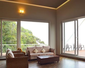 Ibex Resorts, Coonoor - Tapas - Ooty - Sala de estar