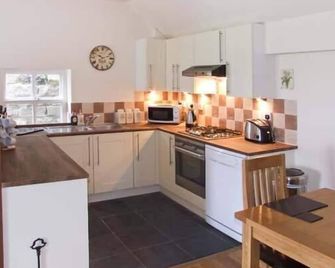 Curlew Cottage - Buxton - Kitchen