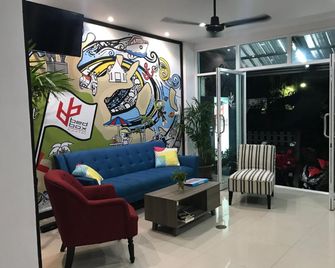 Bedbox Guesthouse & Hostel - Patong - Lobby