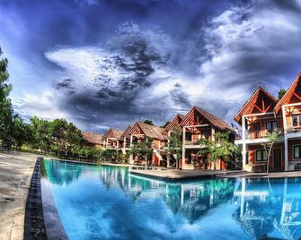 Elephas Resort & Spa - Sigiriya - Uima-allas