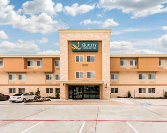 Quality Inn and Suites Plano East Richardson - Plano - Edificio