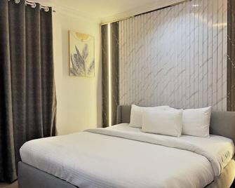 De Vegas Hotel - Nnewi - Bedroom