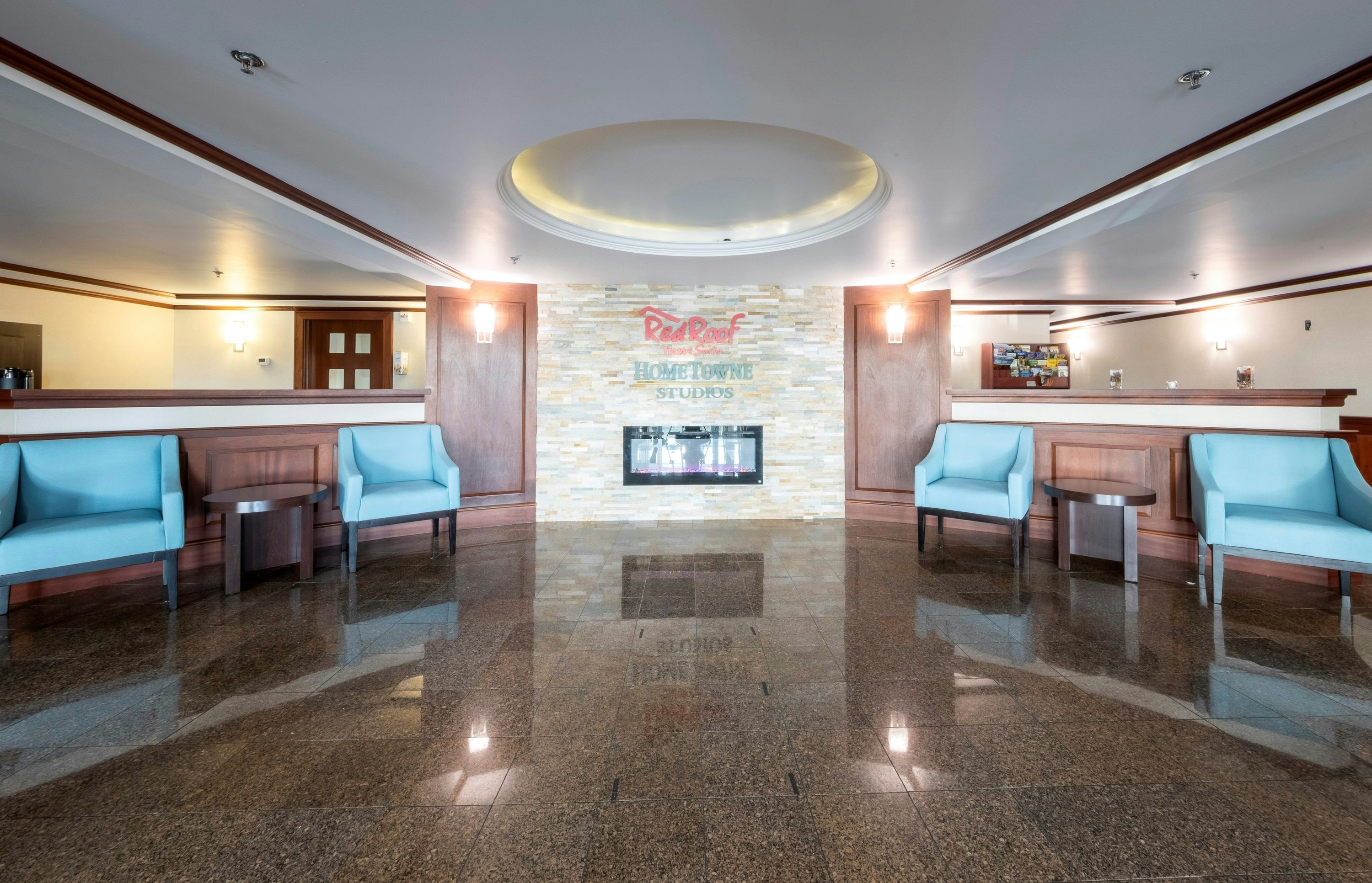Red Roof Inn & Suites Wilmington - New Castle - New Castle - Lobby