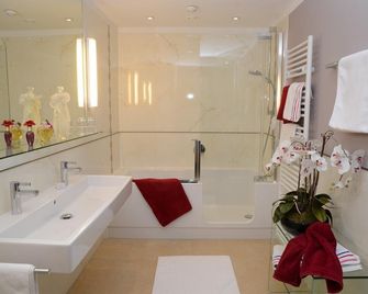 Weinrefugium Brolli - Ratsch an der Weinstrasse - Badkamer