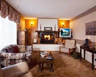 Wild Rose Bed & Breakfast - Saskatoon - Living room