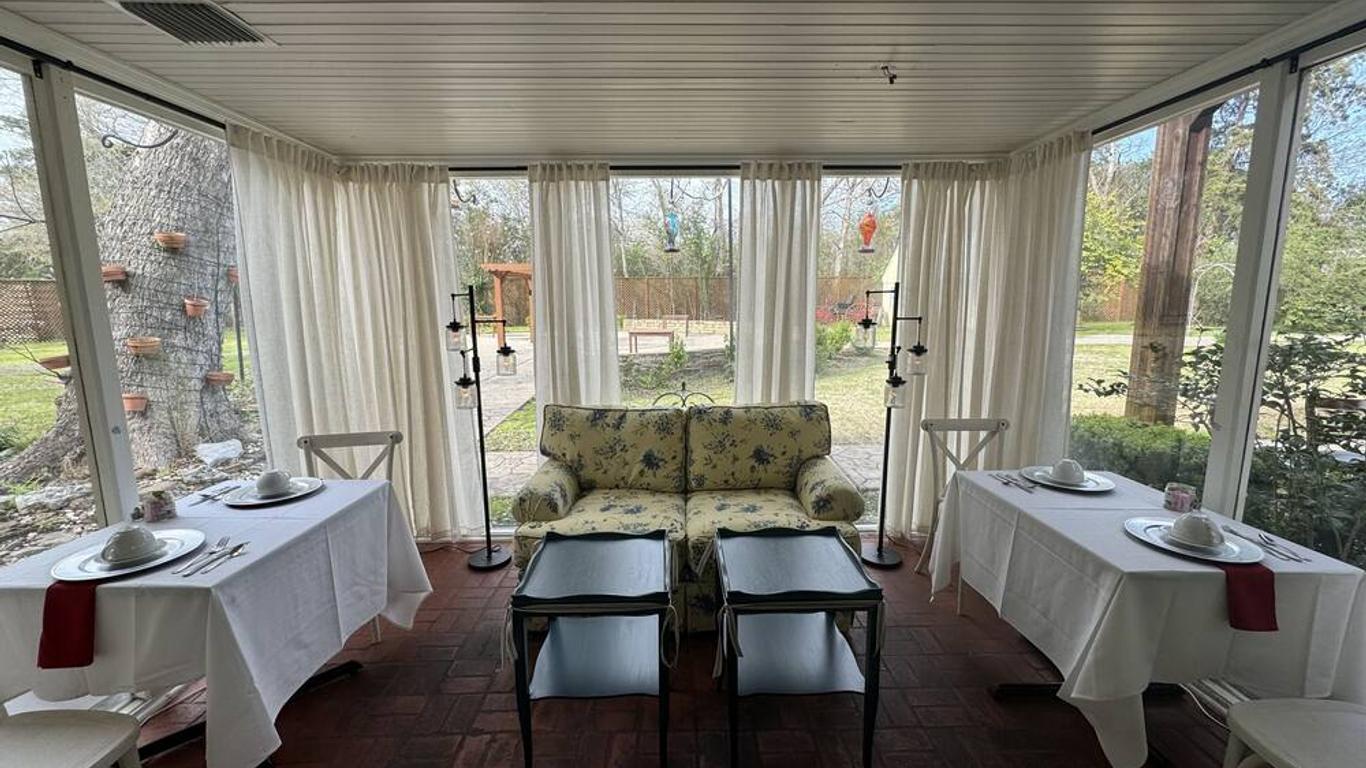 Hodge Podge Lodge