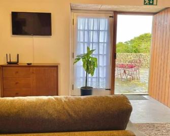 Casa do Avô José Alves - Cabo Da Praia - Sala de estar