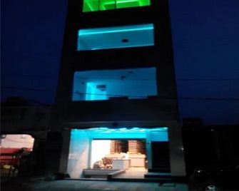 Hotel Gill Tower - Hanumāngarh - Building