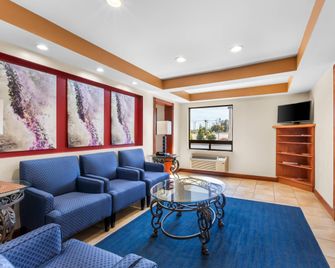 Econo Lodge Woodbridge - Iselin - Aula