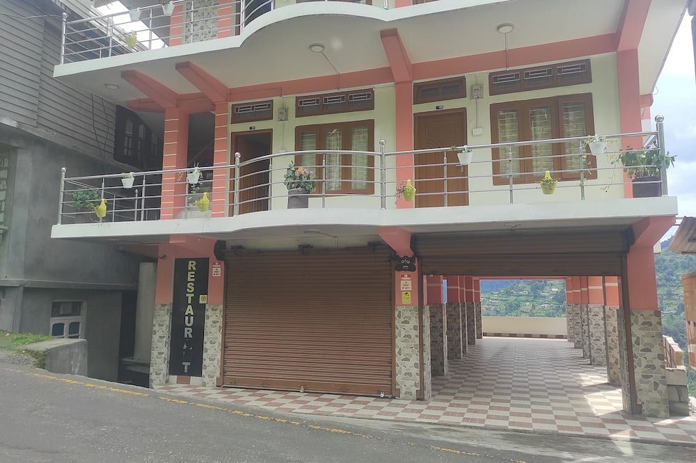 Hotel Nambrog - Bomdila - Building