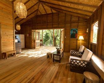 Bayleaf: The Perfect Hideaway Near Secluded Beach - Micoud - Sala de estar